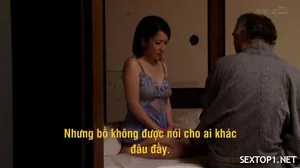 Cô nàng tóc vàng sướng tê lồn cùng cặc bự của tây đen